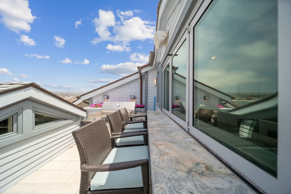 Harbor House - Bayfront Getaway, Rooftop Hot Tub — photo 7