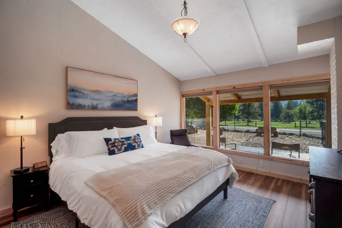 Mountain Retreat, Golf, Hot Tub- Winter Sale — photo 3