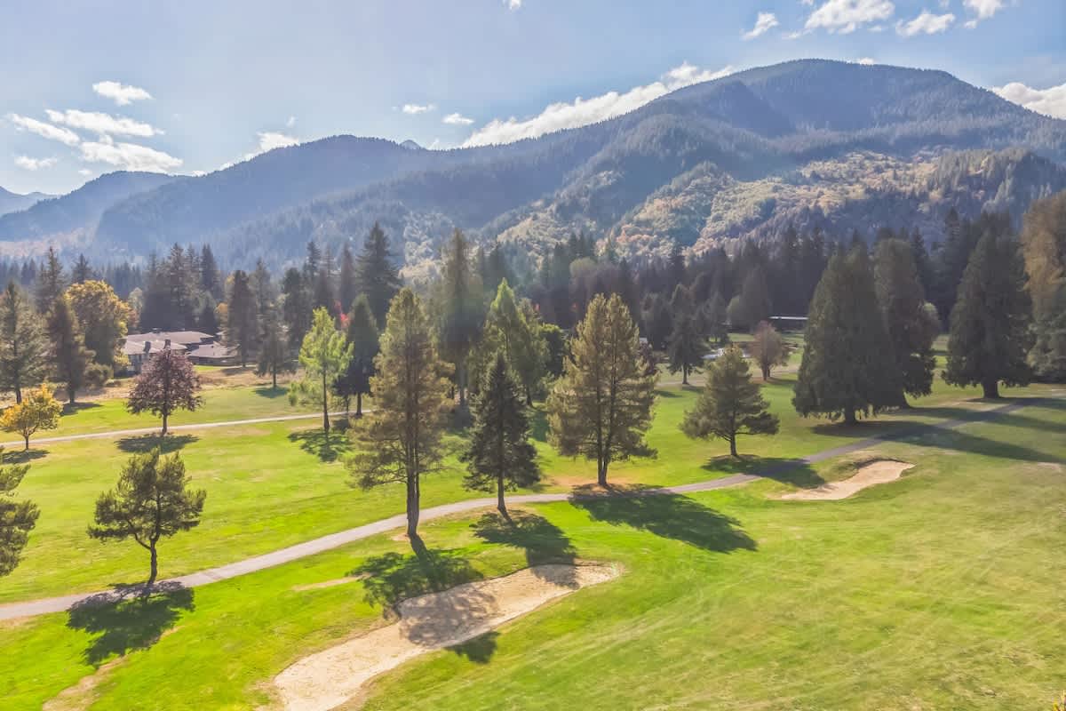 Mt Hood Beyond Skiing — Summer Trails, Hot Springs, Fall Foliage
